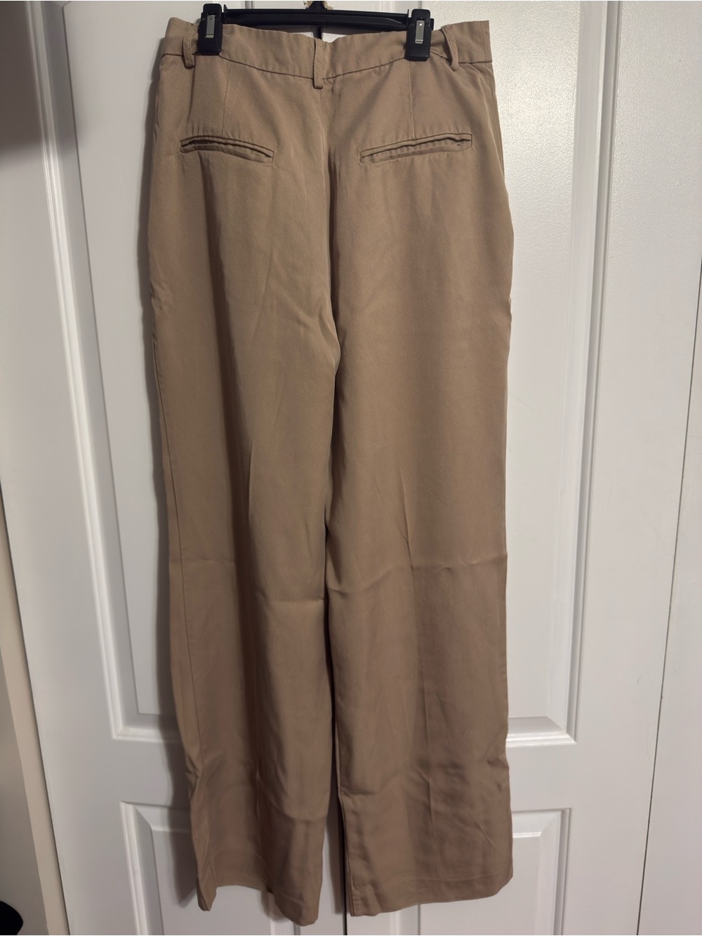 Reformation.. Mason Pants/ Size 6 / Color Tan - Picture 5 of 6